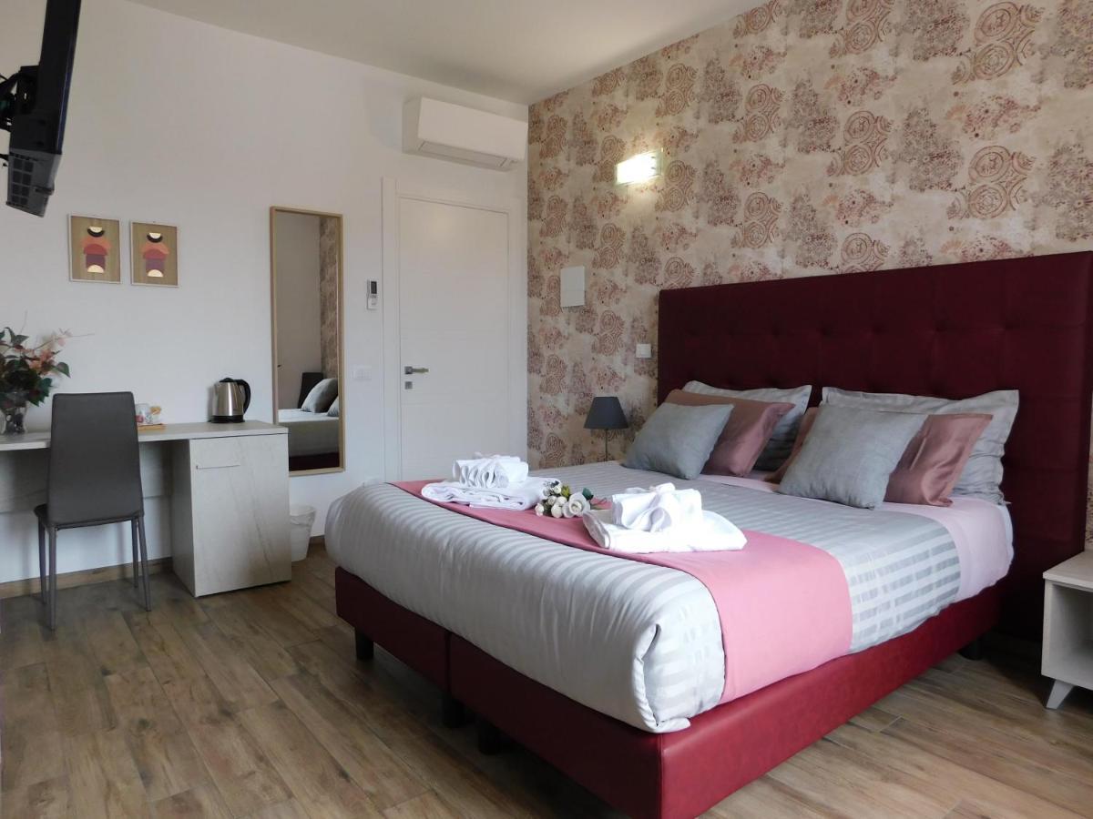 Porta Alla Croce Guest House Florence Exterior photo