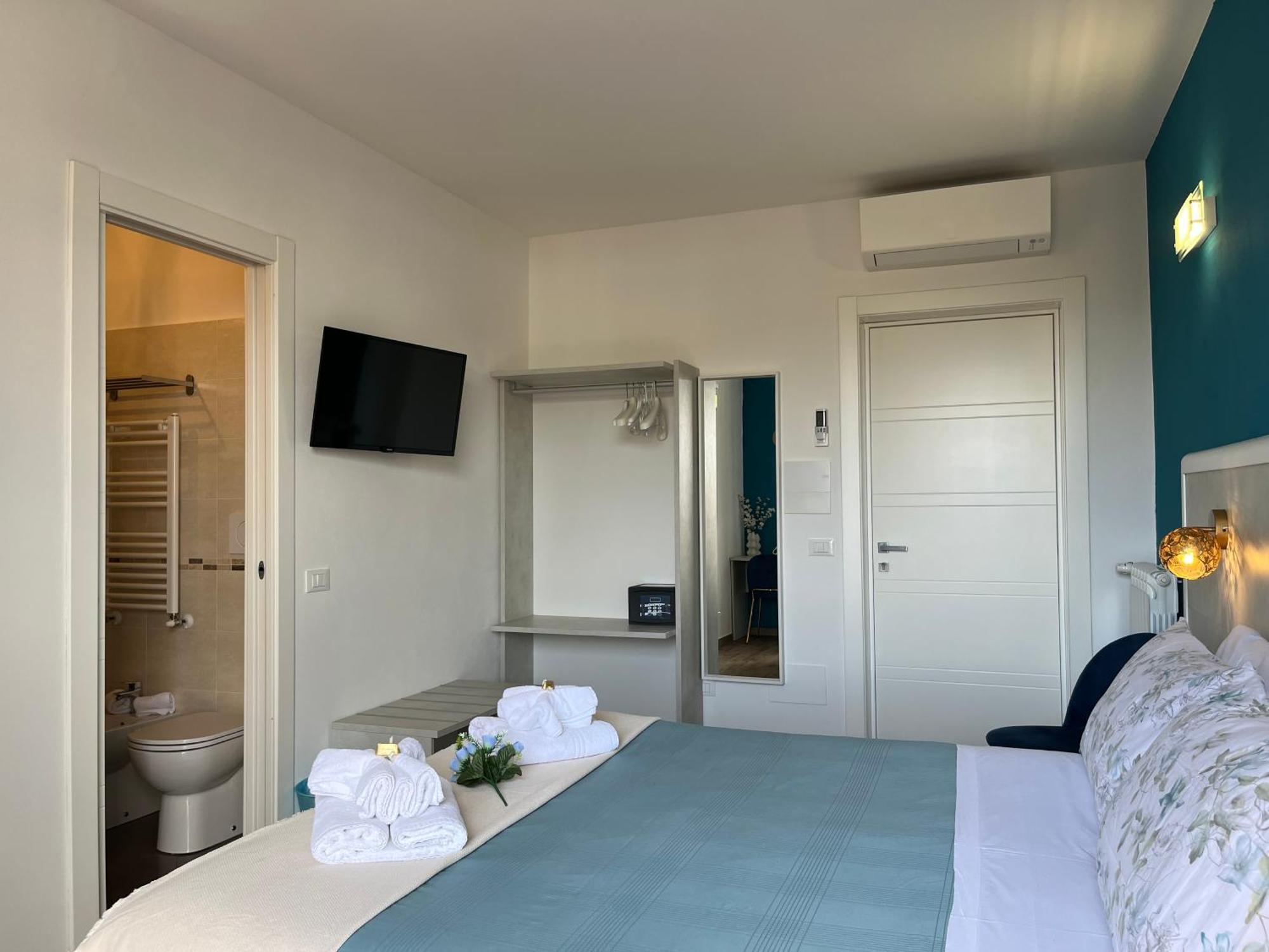 Porta Alla Croce Guest House Florence Exterior photo